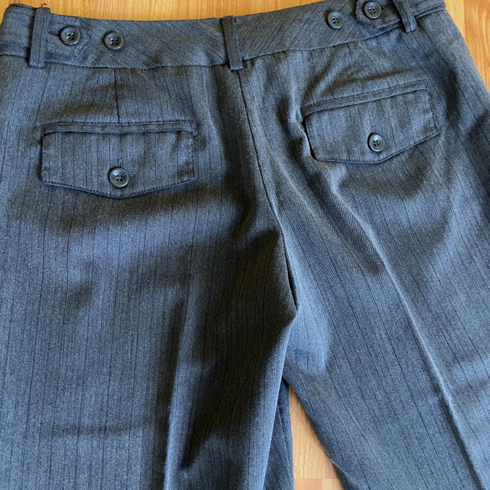 Tracy Evans low rise boot cut gray pants size 1 - Picture 5 of 12